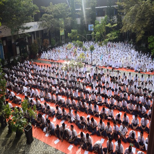 Sambut Ujian Akhir: Gelar Istighozah Bersama Ketua MUI Kabupaten Trenggalek