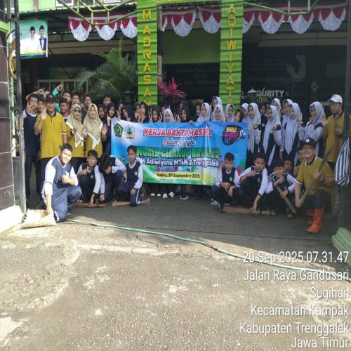 World Clean Up Day MTsN 2 Trenggalek