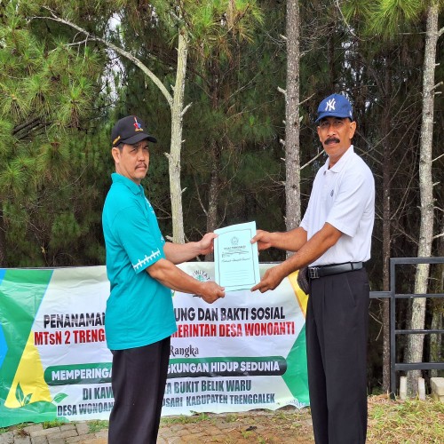 Peringatan Hari Lingkungan Hidup Sedunia di Bukit Belik Waru Wonoanti, Trenggalek: Kolaborasi MTsN 2 Trenggalek dan Pemerintah Desa Wonoanti